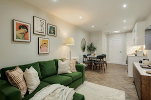 Cosy Clifton image 1