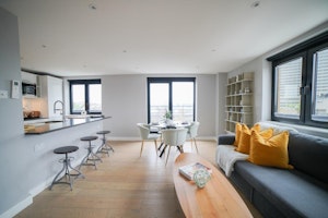South Kensington Heights image 15