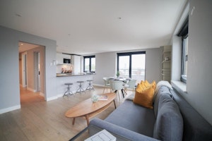 South Kensington Heights image 11