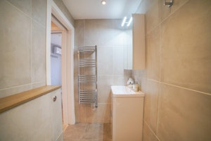 South Kensington Heights image 8