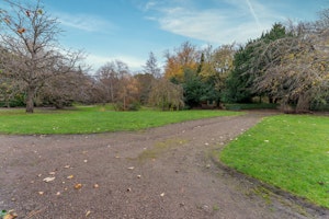 Nor Loch image 10