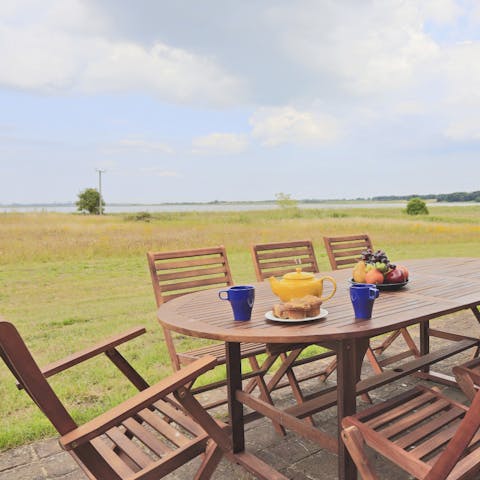 Have breakfast al fresco on the patio