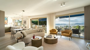 Cap d'Antibes Noon image 5