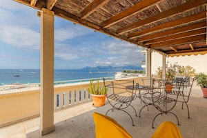 Blue Sky Horizon image 7