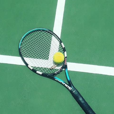 Challenge your guests to a tennis session on the complex’s courts