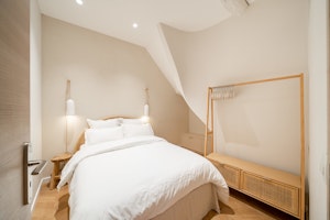 Antibes Sweetheart image 12