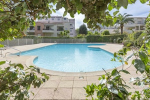 Classic Riviera image 14