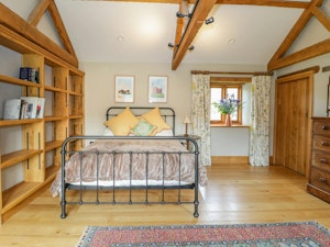 Dorset Hideaway image 9