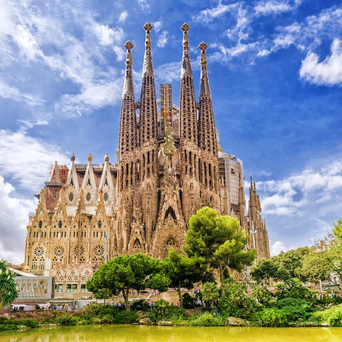 Walk just ten minutes to the stunning Sagrada Familia