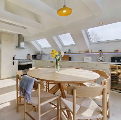 Treat your group to a cocktail masterclass from the comfort of home