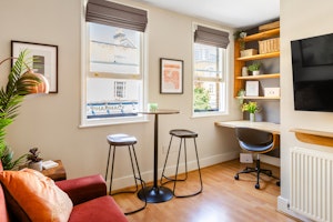 Hoxton Hideaway image 2
