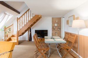 Hessian Hideaway image 10