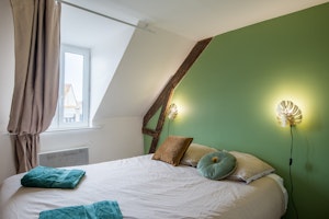 Hessian Hideaway image 7