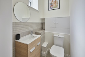 Whitby Seaside Retreat image 11