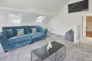Whitby Seaside Retreat image 8