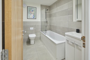 Whitby Seaside Retreat image 2