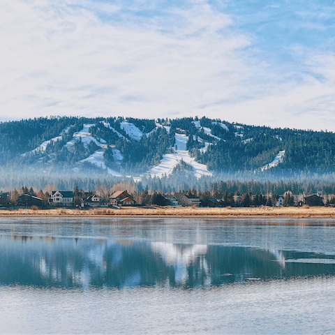 Explore the magnificent Big Bear Lake and try out a variety of watersports