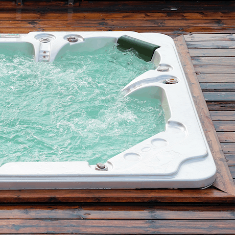 Enjoy ultimate relaxation as you soak away while chatting with friends