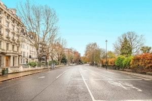 Hyde Park Mornings image 3