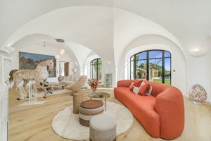 Serene Estate image 5