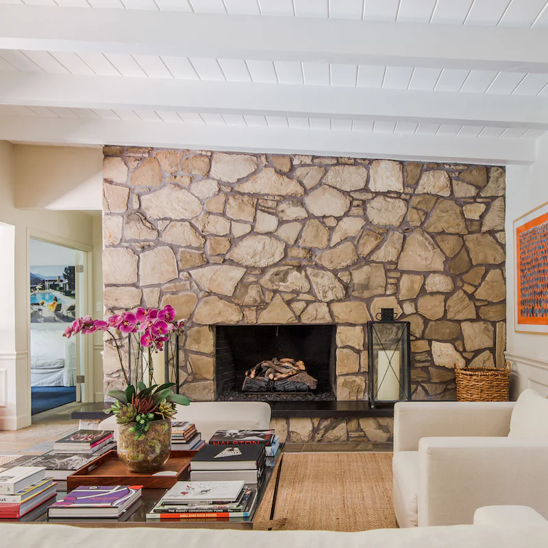 Enjoy rustic features such as exposed stone walls and wood-panelled ceilings