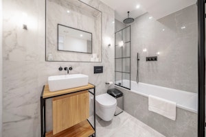 Aldgate Ace image 12