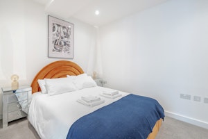 Aldgate Ace image 8