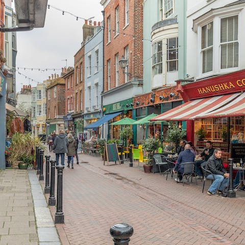 Stay in the heart of Old Town and explore the charming lanes lined with boutiques, pubs and eateries