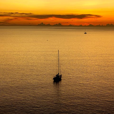 Head to the coastline of Phuket to experience the serenity of a boat tour