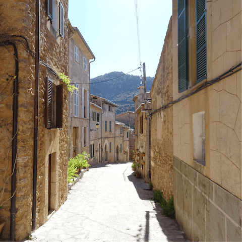 Explore the streets of Mallorca, just a nineteen–minute drive away