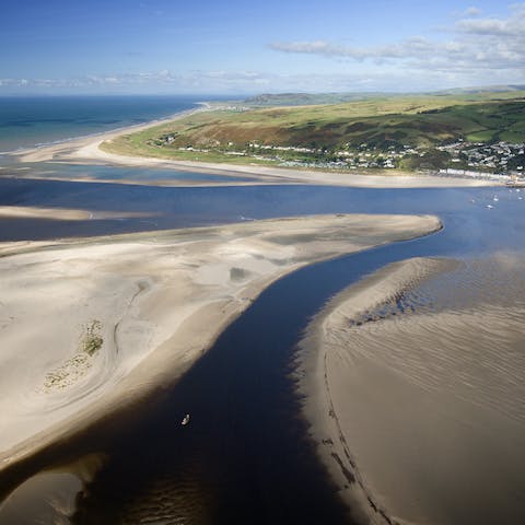 Visit Aberdyfi on the northern side of the River Dyfi estuary