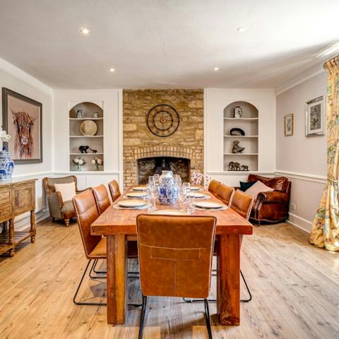 Savour family gatherings in the cosy dining room 