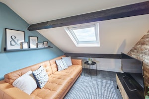 Whitby's Loft Gem image 2