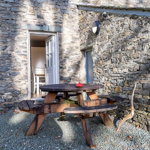 Dine alfresco – there are picnic tables and barbecues in the communal courtyard