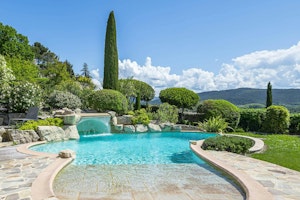 Roman Vista image 13