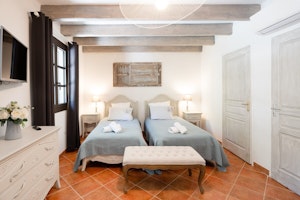 Truffle Oak Afternoon image 3