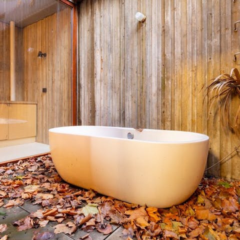 Have a soak in the freestanding alfresco bath tub after exploring London