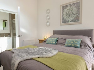 The Kentish Rose image 13