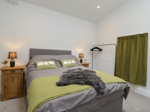 The Kentish Rose image 12