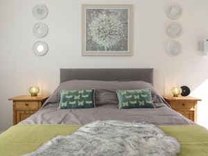 The Kentish Rose image 8