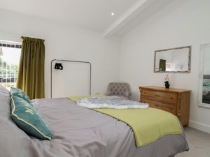 The Kentish Rose image 6