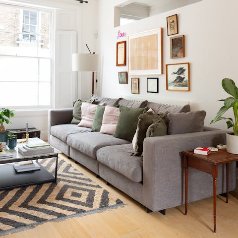 Come home and relax in the stylish living area – we love the traditional features
