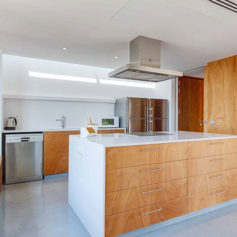Create Spanish culinary delights in the modern kitchen 