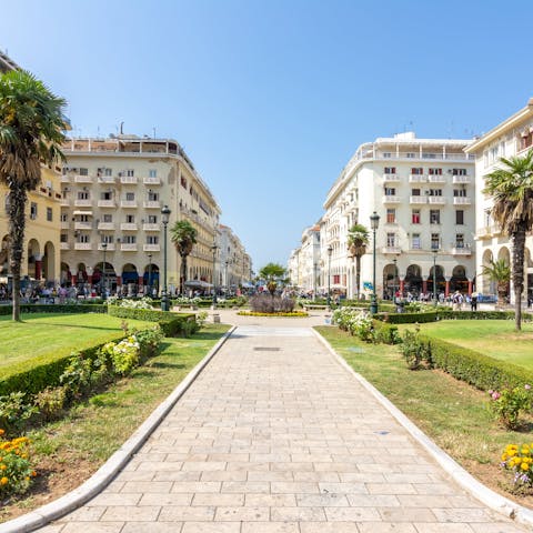 Stroll around Thessaloniki before stopping for a bite to eat in a restaurant