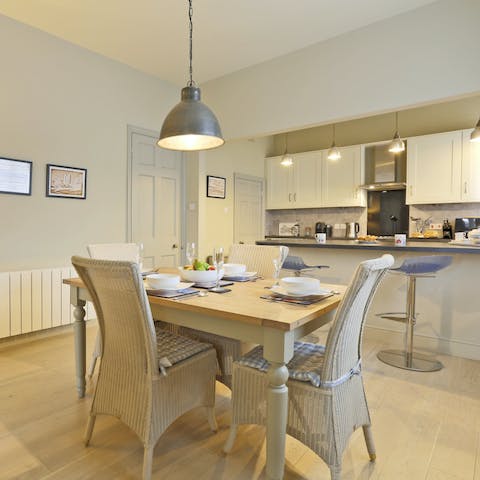 Dine in style in the smart, eat-in kitchen