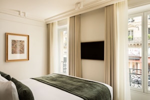 Left Bank Reverie image 8