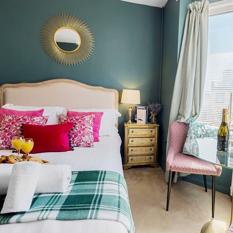 Sleep soundly in the comfortable king-size bed
