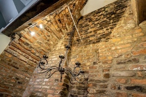 The Jeweller's image 7