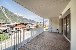 Chamonix Mountain Retreat image 12