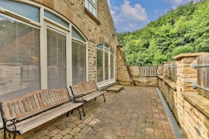Lush River Retreat image 14